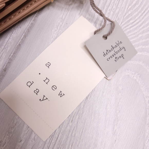 A New Day Wallet On A String Crossbody Bag  NWT - Picture 5 of 8